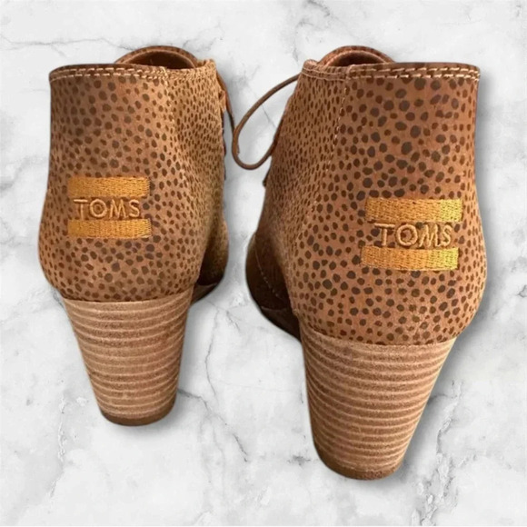 Tom’s Kala tan mini cheeta lace up ankle booties nwob - Picture 2 of 3